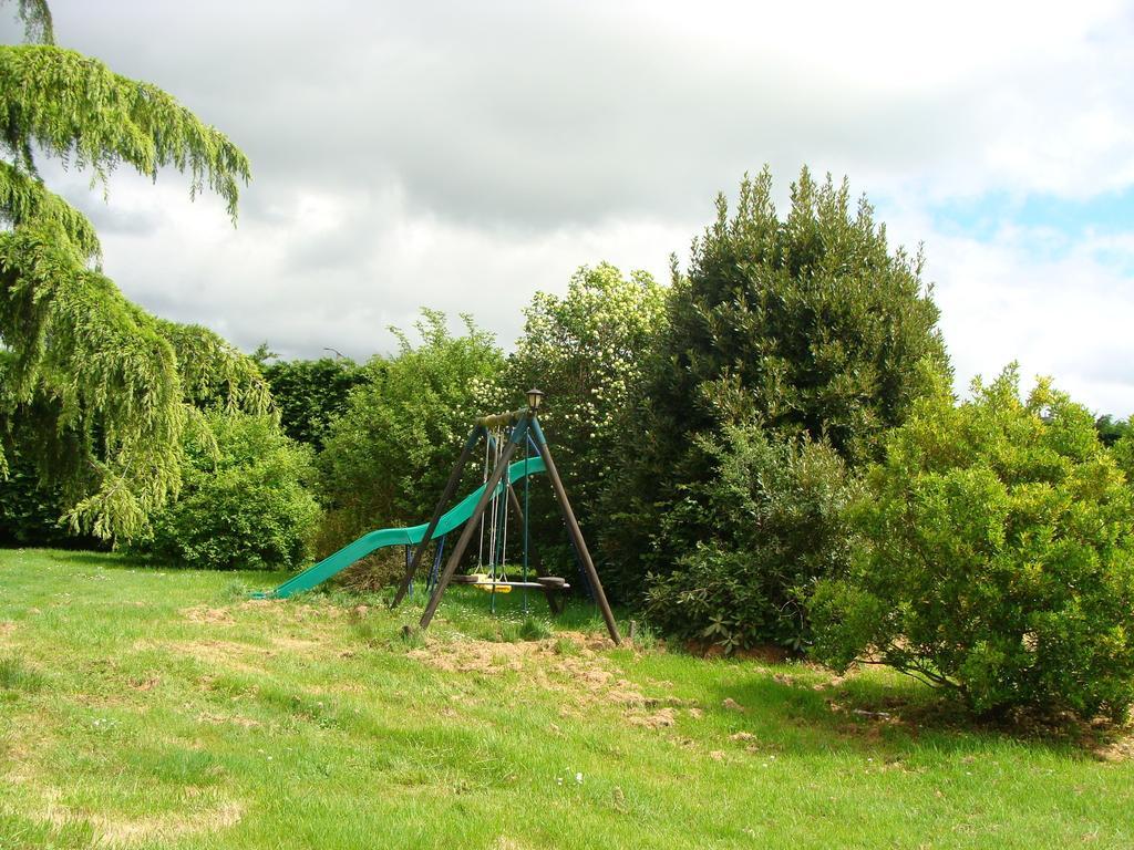Le Vieux Castel Bed and Breakfast Goustranville Esterno foto