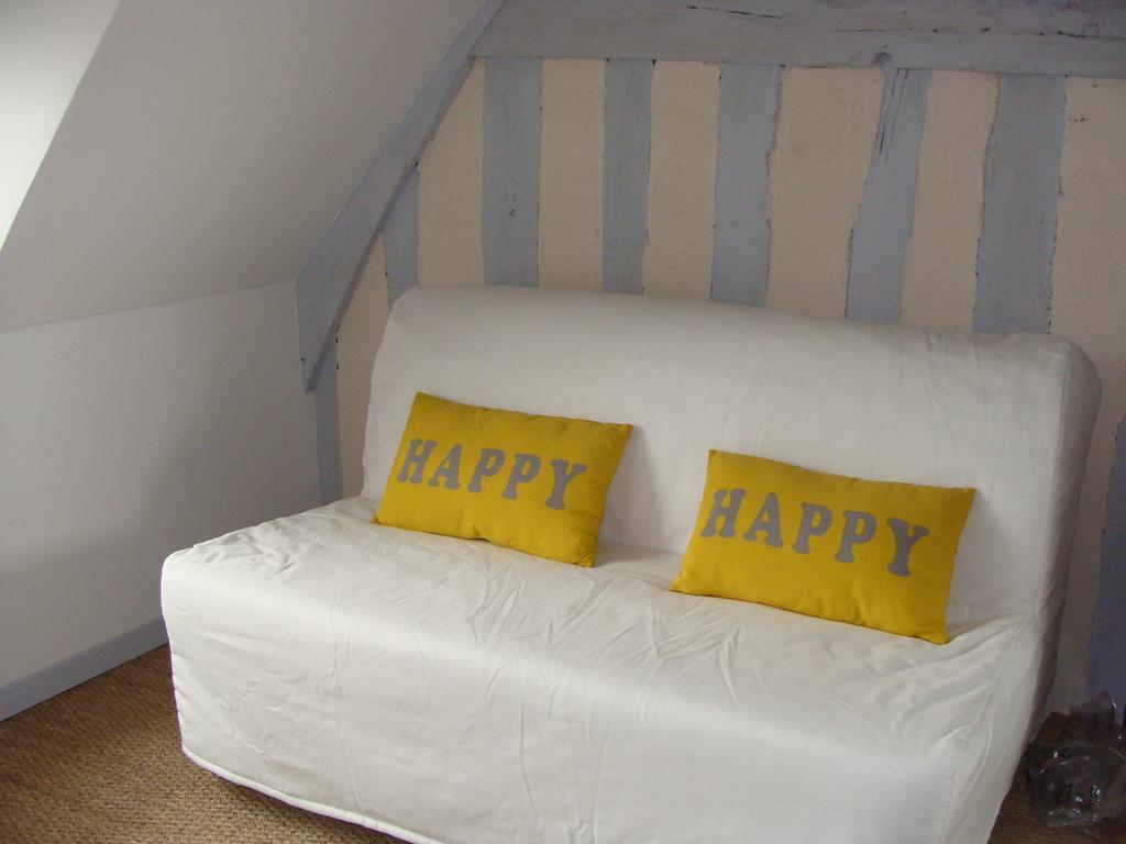 Le Vieux Castel Bed and Breakfast Goustranville Camera foto