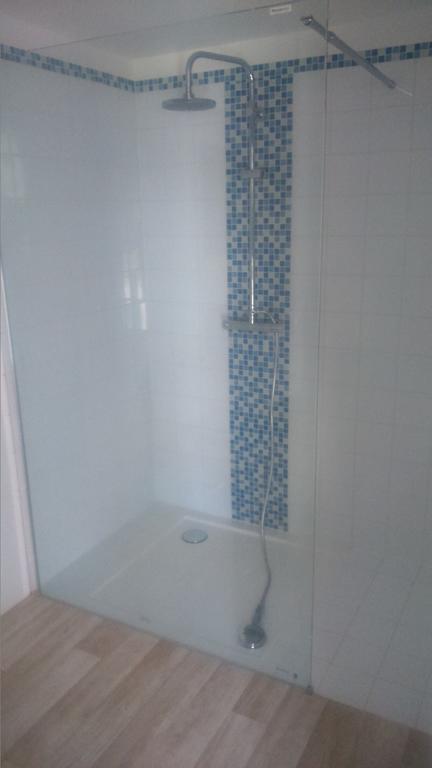 Le Vieux Castel Bed and Breakfast Goustranville Esterno foto